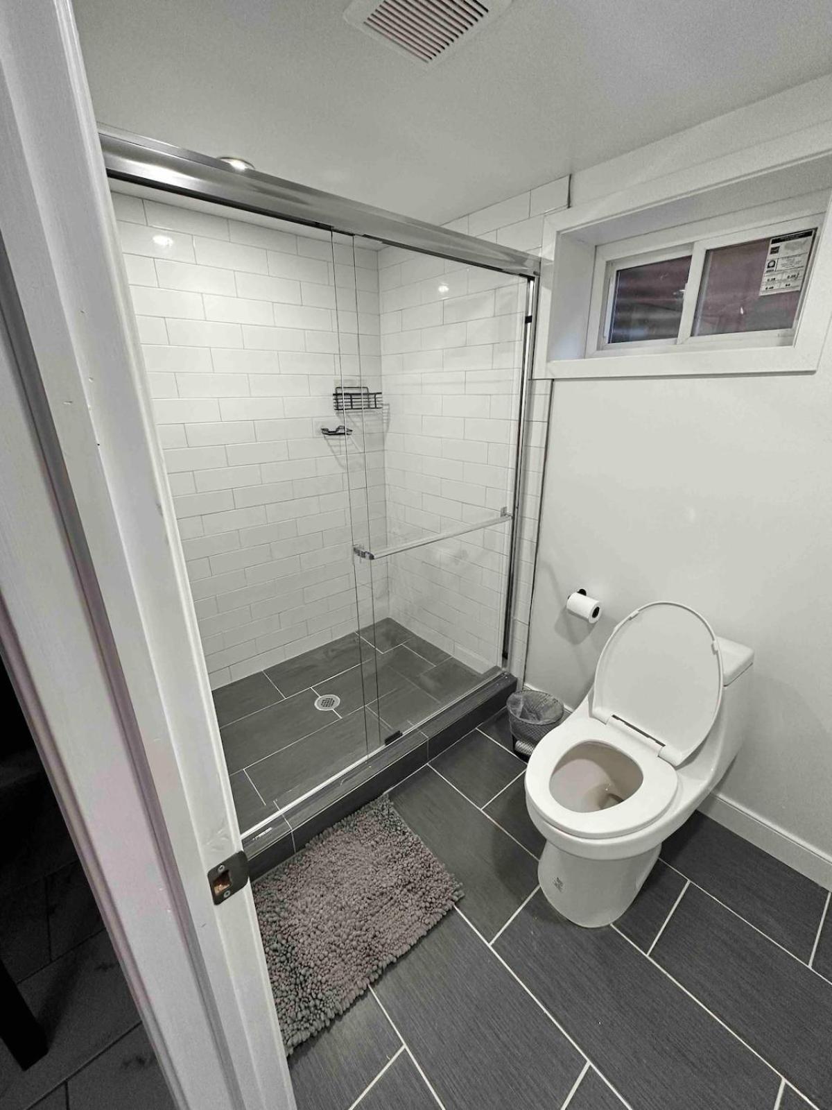 Lovely Basement 1-Bedroom With Free Parking Distrito de Colúmbia Exterior foto